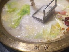 -沸炉重庆老火锅(军事博物馆店)