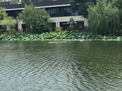 -上海怡沁园度假酒店