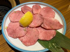 上等牛舌-炼火烤肉店