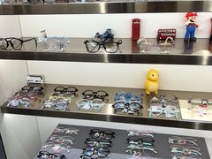-视野联行眼镜•蔡司•依视路(温江店)