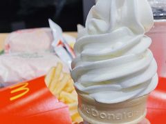 圆筒冰淇淋-麦当劳(东石东一路店)