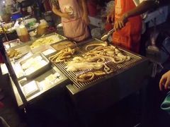 -周日夜市