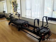 -简·无界健身工作室·运动康复·体态(石厦店)