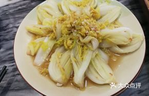 Steamed Baby Bok Choy with Garlic and Mushrooms