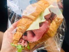 黑椒牛肉牛角包-PAPER STONE BAKERY(天汇广场店)