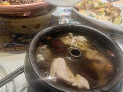 -云海肴·汽锅鸡·云南菜(天山百盛优客店)