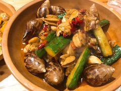 -霄汉牛三鲜湖北砂锅菜(万松园2店)