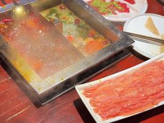 -二荆条·蜀鲜汇城市森林火锅