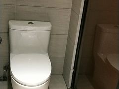 -全季酒店(上海金桥路地铁站店)