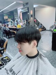 -藤野造型专业烫染接发