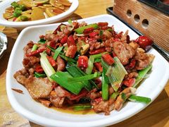 -老滇山寨•云南特色菜•地方菜•民族风情歌舞表演(金碧店)