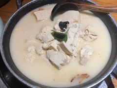 土家手掰柴火豆腐-吃饭皇帝大(合生汇店)