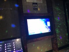 -乐翻天量贩式KTV(淞发路店)