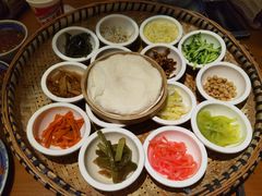 -包整·丝娃娃(甲秀楼景观店)
