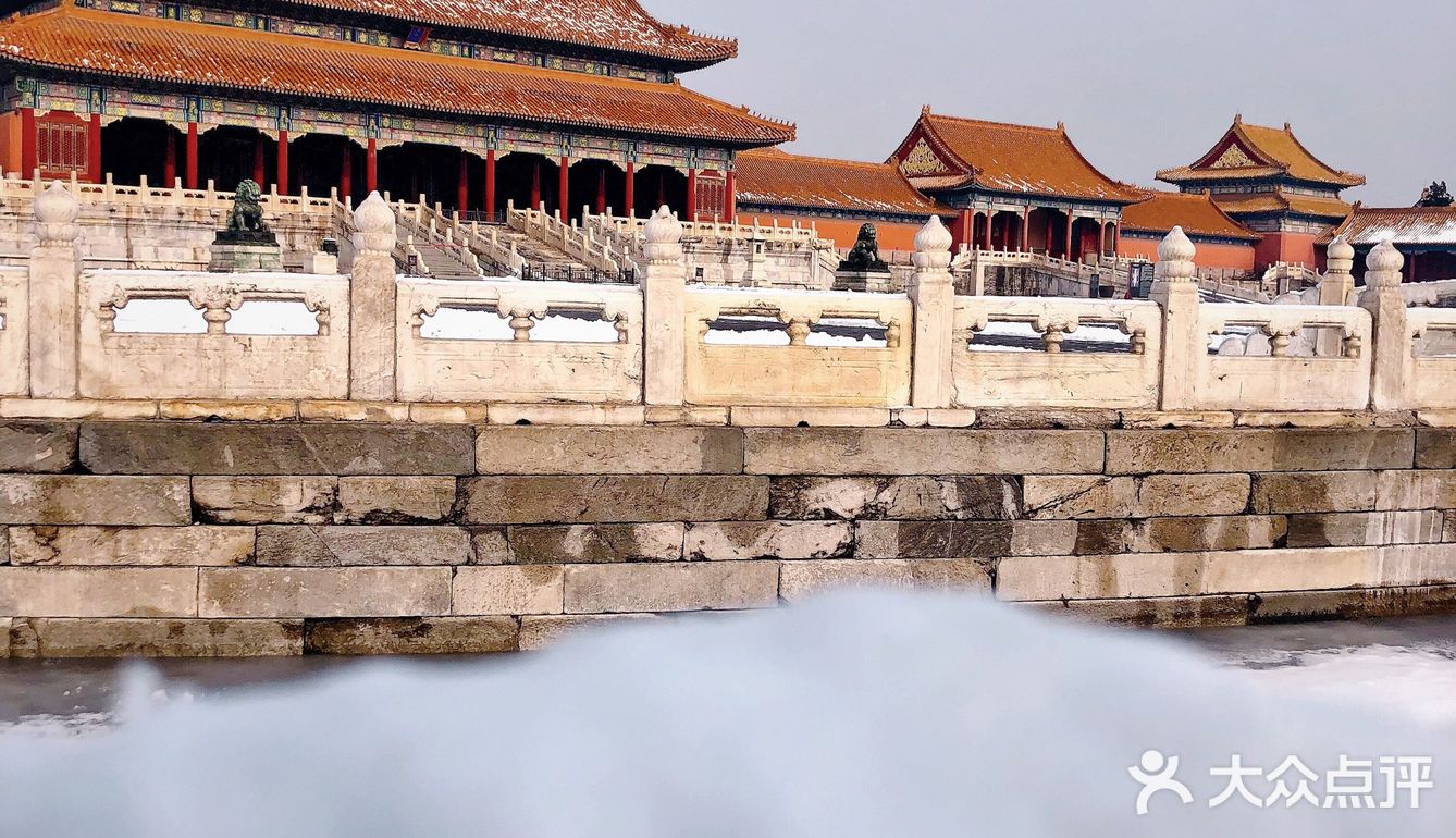 翻到了年前赶上下雪的时候去的旧宫，还是没忍住把照片发