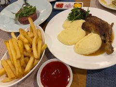 鸭腿配土豆泥-LA MAISON公鸡和龙(蛇口店)