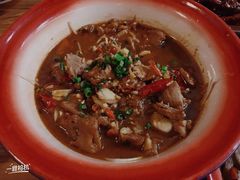 水煮肉片-老三样·美食研究中心(世贸路店)