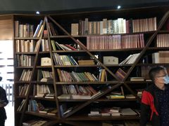 -钟书阁(松江泰晤士小镇店)