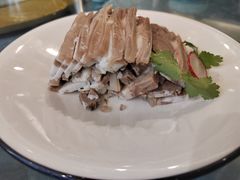 -侬佳蒸菜馆(听潮店)