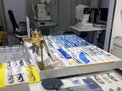 -视野联行眼镜•蔡司•依视路(温江店)