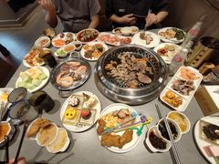 -黑金·寻焰自助百汇·烤肉·火锅(中街店)