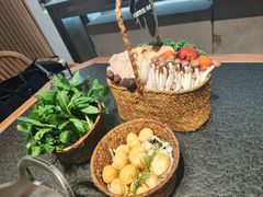 -三出山火锅(万象天地店)