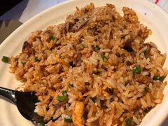 -肥肥虾庄·金牌油焖大虾(汉街SKP店)