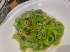 -头上红煨盐鸡·非遗院子餐厅