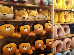 -名创优品(中原万达2F店)