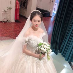 -VV新娘婚纱礼服体验馆