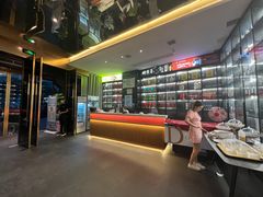 -何氏海产海鲜餐厅(体育中心店)