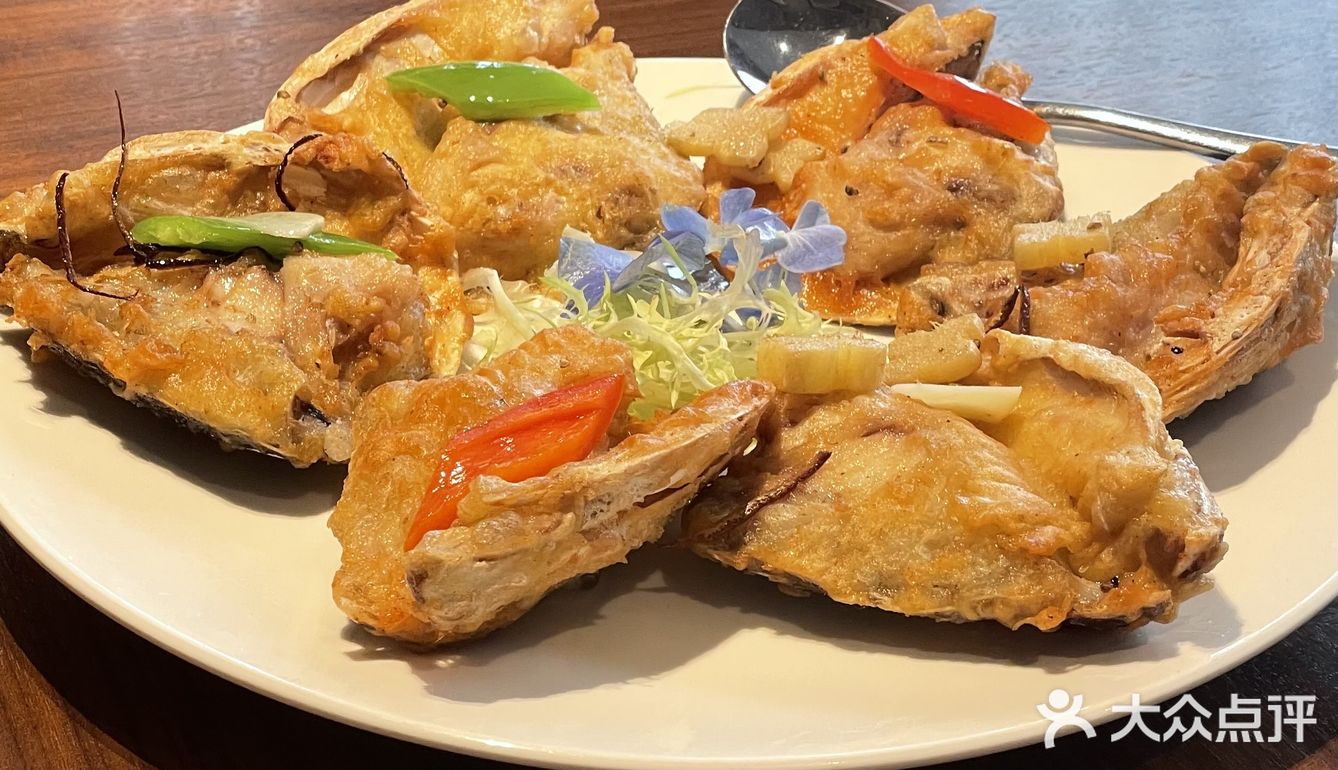 鱼生比例也低得可怜 幸好东星斑鱼骨泡饭味道还挺鲜