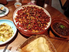 -有红鸡毛店·川菜(建设路店)