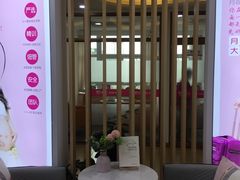 -爱月宝月嫂·育儿嫂(哈尔滨总店)