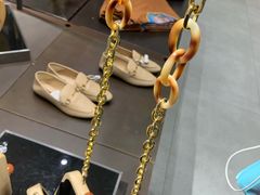 -URBAN REVIVO(七宝领展广场店)