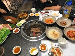 -草家酱蟹炭火烤肉店(珲春南路一店)