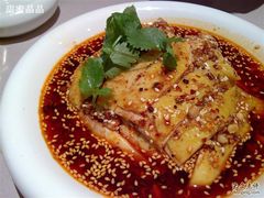 钵钵鸡-小巴辣子川湘菜餐厅(星游城店)