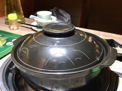 鸡煲-探窝·竹笙椰子鸡(杨箕店)