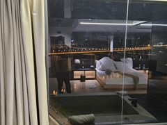-Yolo私汤温泉设计师酒店(重庆南滨路店)