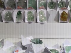 -源胜陶瓷玉石工艺街(康王中路)