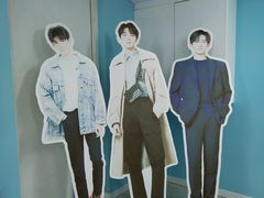 -Love Star追星馆(上海大悦城店)