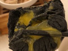 黑金流沙包-金翠皇宫粤菜·点心·海鲜(翡翠店)