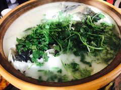秀水砂锅鱼头-千岛湖鱼味馆(十字街总店)