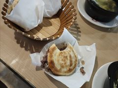 -闫家驴肉老店(华电一校店)