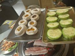 -围炉肉舍•炭烤活鳗•丹东海鲜烤肉(步行街店)