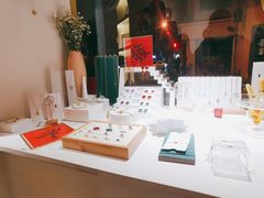 -LADY FAFA(巨鹿路陕西南路路口店)