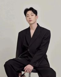 -Kraemer Paris  苏豪路易士·嘉玛发廊