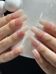 -尤米一站式美甲美睫