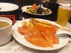 -荣誉国际酒店-云顶旋转餐厅