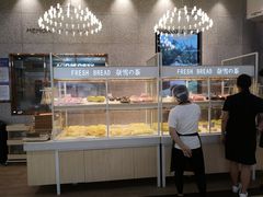面包甜点陈列柜-奈雪的茶(石厦时代广场店)